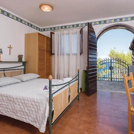 Σπίτι διακοπών Gorgeous In With Wifi Prigradica