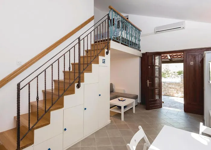 Dom wakacyjny Gorgeous In With Wifi Prigradica